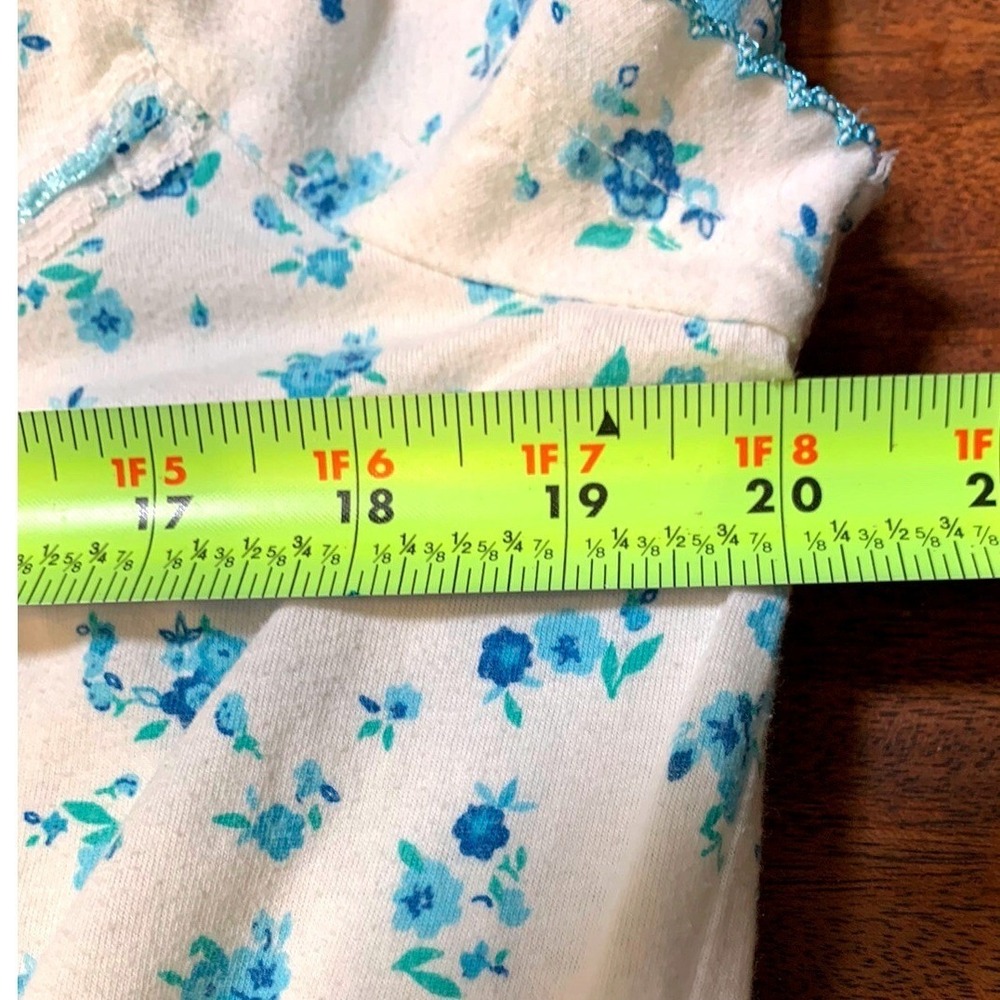 Cozy White Blue Large Floral Cottagecore Short Sleeve Nightgown Sleepshirt - Picture 5 of 6